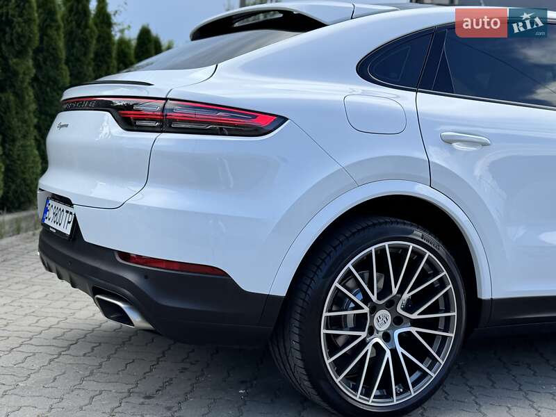 Позашляховик / Кросовер Porsche Cayenne 2019 в Стрию