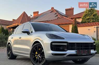Внедорожник / Кроссовер Porsche Cayenne 2018 в 