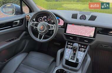 Внедорожник / Кроссовер Porsche Cayenne 2018 в 