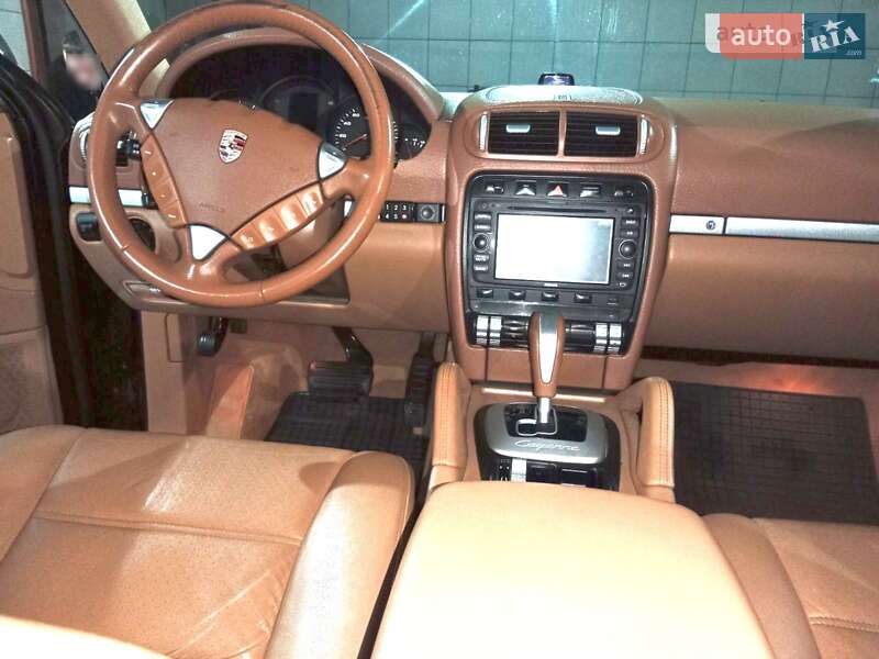 Позашляховик / Кросовер Porsche Cayenne 2008 в Ромнах