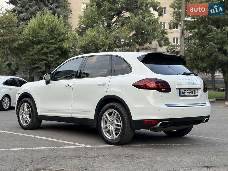 Позашляховик / Кросовер Porsche Cayenne 2013 в Дніпрі
