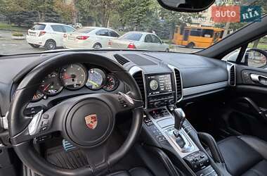 Внедорожник / Кроссовер Porsche Cayenne 2013 в 