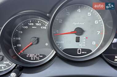 Внедорожник / Кроссовер Porsche Cayenne 2014 в 