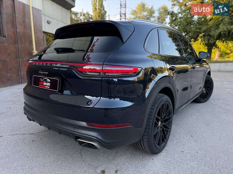 Внедорожник / Кроссовер Porsche Cayenne 2018 в Днепре