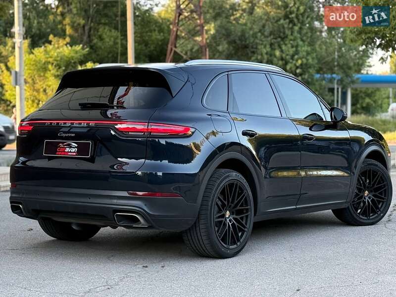 Внедорожник / Кроссовер Porsche Cayenne 2018 в Днепре