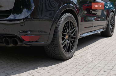 Внедорожник / Кроссовер Porsche Cayenne 2013 в 