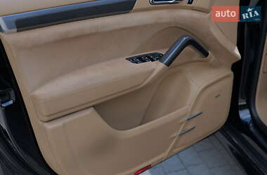 Внедорожник / Кроссовер Porsche Cayenne 2013 в 