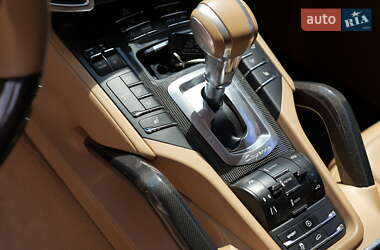 Внедорожник / Кроссовер Porsche Cayenne 2013 в 