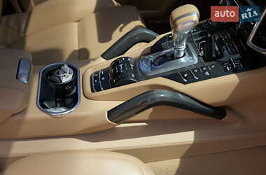 Внедорожник / Кроссовер Porsche Cayenne 2013 в 