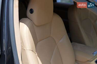 Внедорожник / Кроссовер Porsche Cayenne 2013 в 