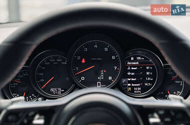 Внедорожник / Кроссовер Porsche Cayenne 2015 в 