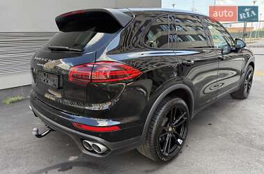 Внедорожник / Кроссовер Porsche Cayenne 2018 в 
