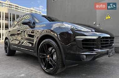 Внедорожник / Кроссовер Porsche Cayenne 2018 в Киеве