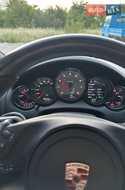Позашляховик / Кросовер Porsche Cayenne 2011 в 