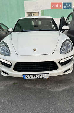 Позашляховик / Кросовер Porsche Cayenne 2011 в 