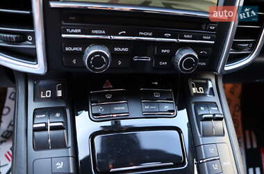 Внедорожник / Кроссовер Porsche Cayenne 2014 в 
