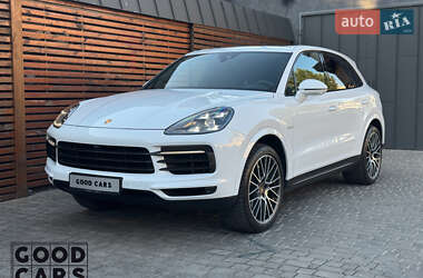 Внедорожник / Кроссовер Porsche Cayenne 2020 в 