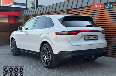 Внедорожник / Кроссовер Porsche Cayenne 2020 в 