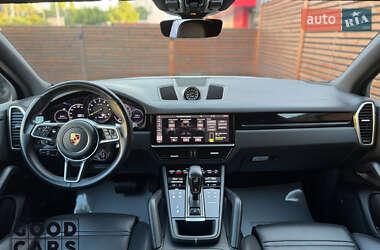 Внедорожник / Кроссовер Porsche Cayenne 2020 в 