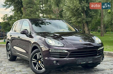 Внедорожник / Кроссовер Porsche Cayenne 2012 в 