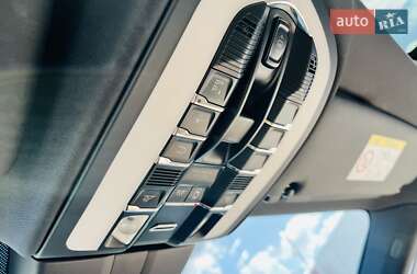 Внедорожник / Кроссовер Porsche Cayenne 2015 в 