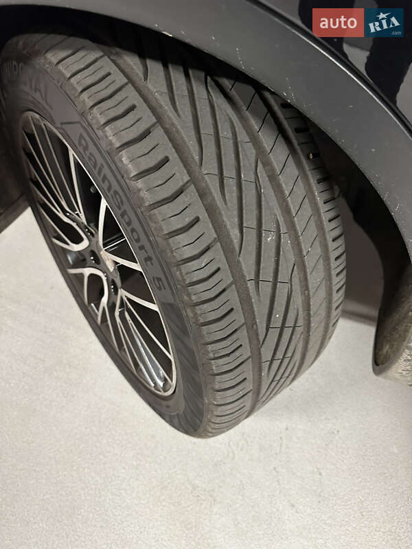 Позашляховик / Кросовер Porsche Cayenne 2013 в Ужгороді