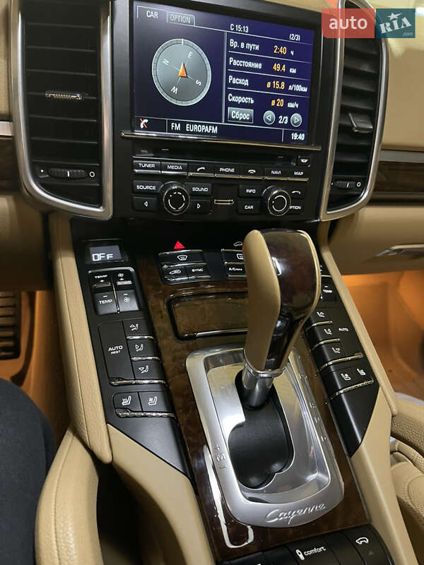 Позашляховик / Кросовер Porsche Cayenne 2013 в Ужгороді