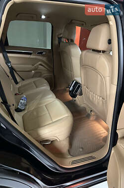 Внедорожник / Кроссовер Porsche Cayenne 2013 в 