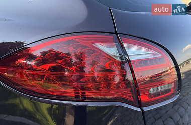 Внедорожник / Кроссовер Porsche Cayenne 2012 в 
