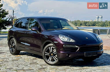 Внедорожник / Кроссовер Porsche Cayenne 2012 в 