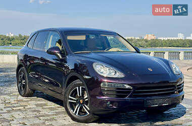 Внедорожник / Кроссовер Porsche Cayenne 2012 в 