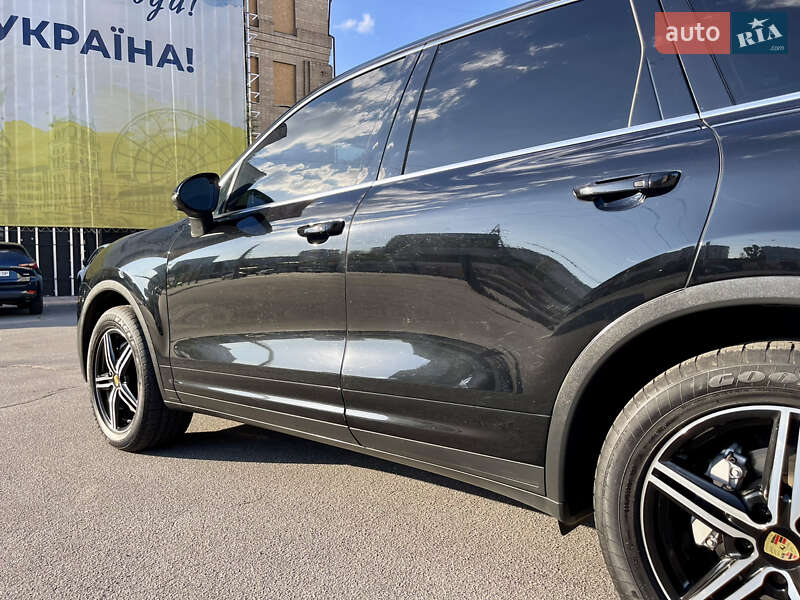 Внедорожник / Кроссовер Porsche Cayenne 2016 в Харькове фото 10 Внедорожник / Кроссовер Porsche Cayenne 2016 в Харькове