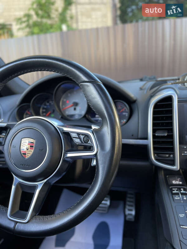 Внедорожник / Кроссовер Porsche Cayenne 2016 в Харькове фото 38 Внедорожник / Кроссовер Porsche Cayenne 2016 в Харькове
