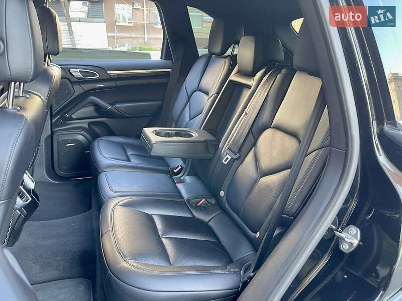 Внедорожник / Кроссовер Porsche Cayenne 2016 в Харькове фото 52 Внедорожник / Кроссовер Porsche Cayenne 2016 в Харькове