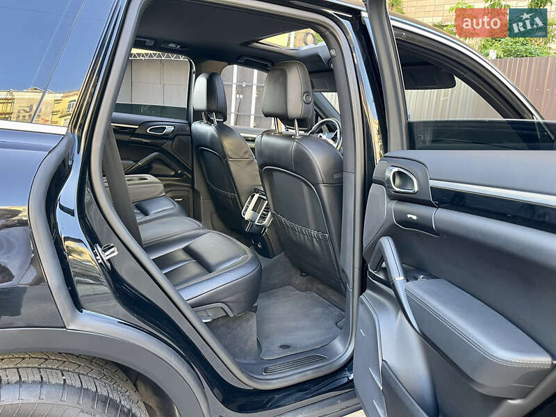 Внедорожник / Кроссовер Porsche Cayenne 2016 в Харькове фото 53 Внедорожник / Кроссовер Porsche Cayenne 2016 в Харькове