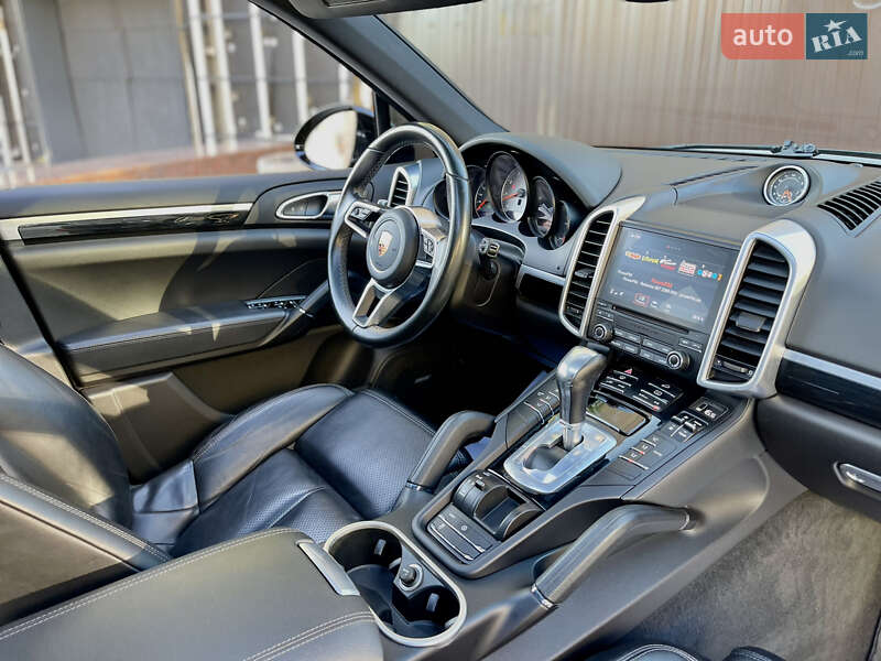 Внедорожник / Кроссовер Porsche Cayenne 2016 в Харькове фото 61 Внедорожник / Кроссовер Porsche Cayenne 2016 в Харькове