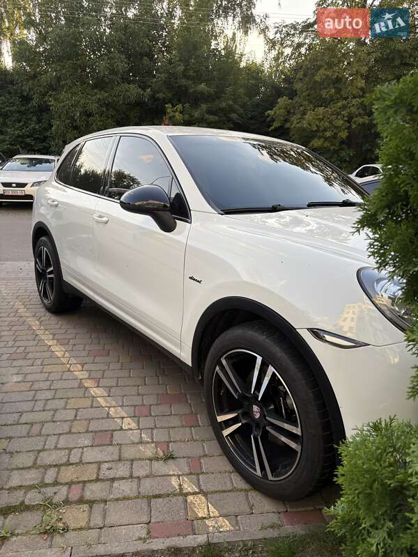 Внедорожник / Кроссовер Porsche Cayenne 2012 в Хмельницком