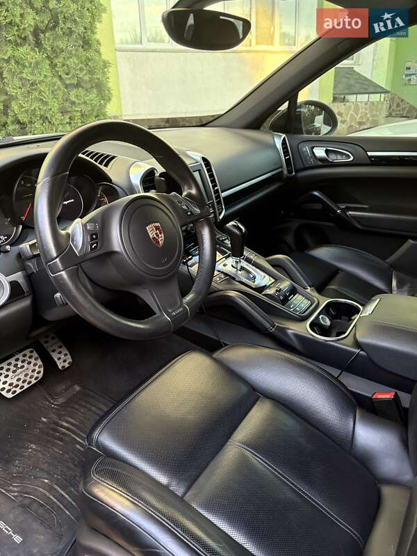 Внедорожник / Кроссовер Porsche Cayenne 2012 в Хмельницком