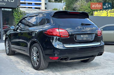 Внедорожник / Кроссовер Porsche Cayenne 2011 в 