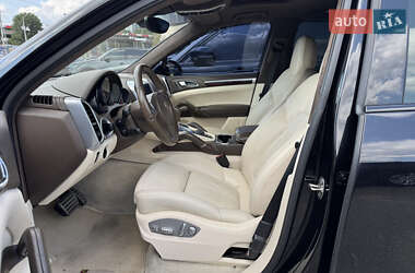 Внедорожник / Кроссовер Porsche Cayenne 2011 в 