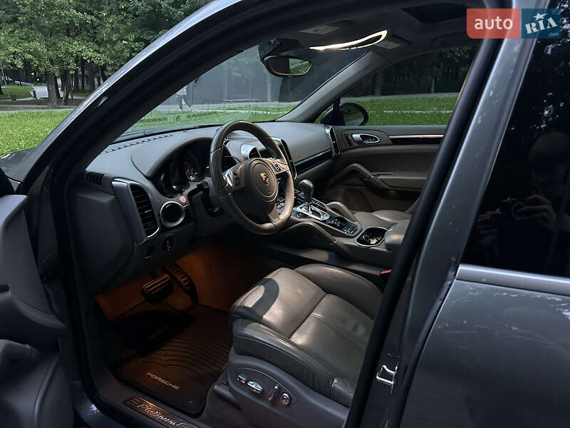 Внедорожник / Кроссовер Porsche Cayenne 2014 в Львове