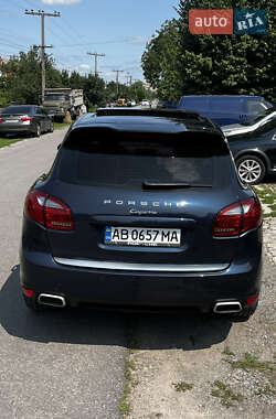 Внедорожник / Кроссовер Porsche Cayenne 2011 в 