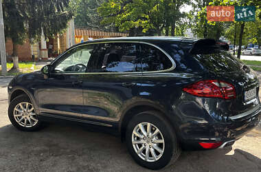 Внедорожник / Кроссовер Porsche Cayenne 2011 в 