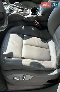 Внедорожник / Кроссовер Porsche Cayenne 2011 в 