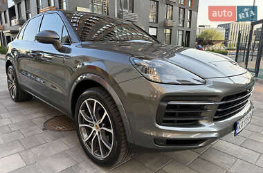 Внедорожник / Кроссовер Porsche Cayenne 2019 в 