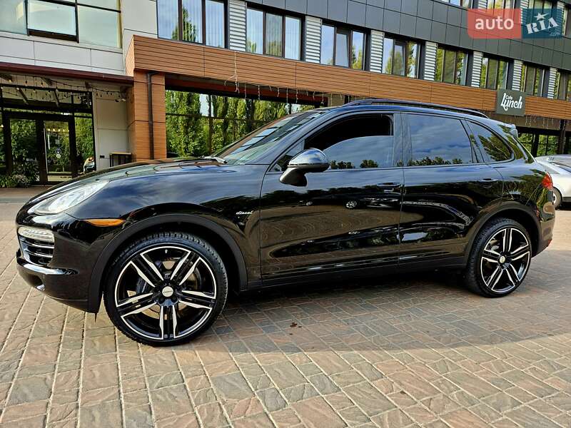 Внедорожник / Кроссовер Porsche Cayenne 2013 в Полтаве
