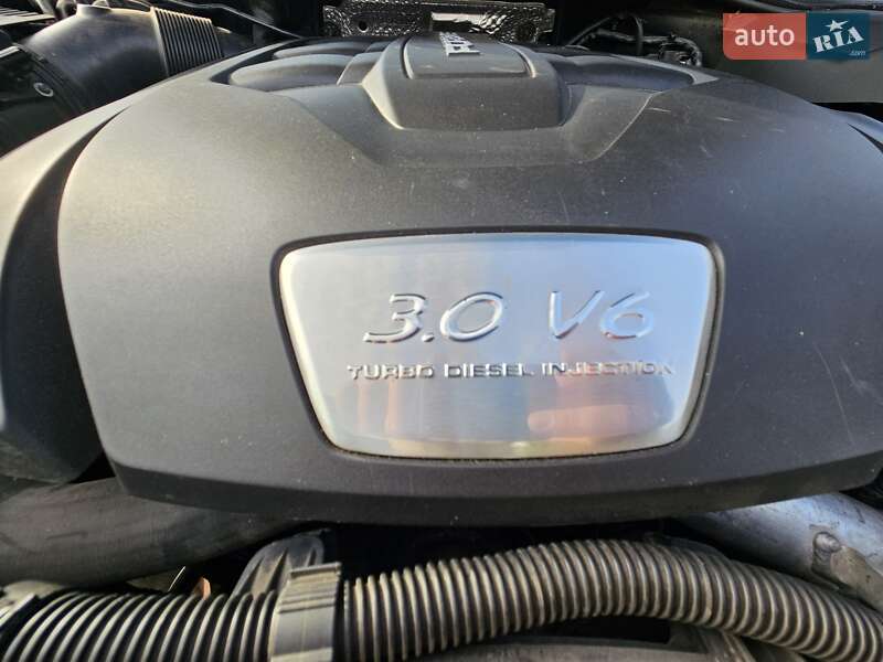 Внедорожник / Кроссовер Porsche Cayenne 2013 в Полтаве