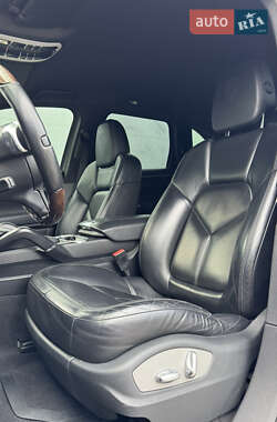 Внедорожник / Кроссовер Porsche Cayenne 2011 в 