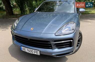 Внедорожник / Кроссовер Porsche Cayenne 2019 в 