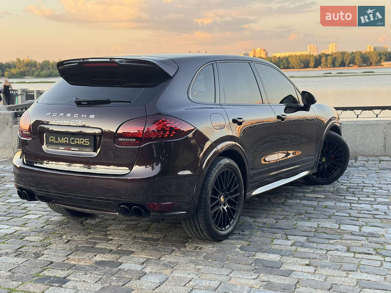 Внедорожник / Кроссовер Porsche Cayenne 2014 в Львове